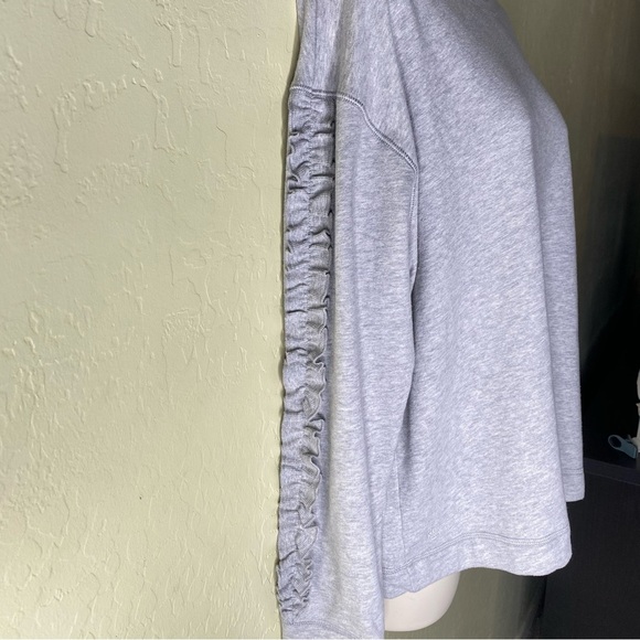 Lauren Ralph Lauren Ruffled Sleeves Pullover Sweatshirt Gray Size L - Picture 14 of 15